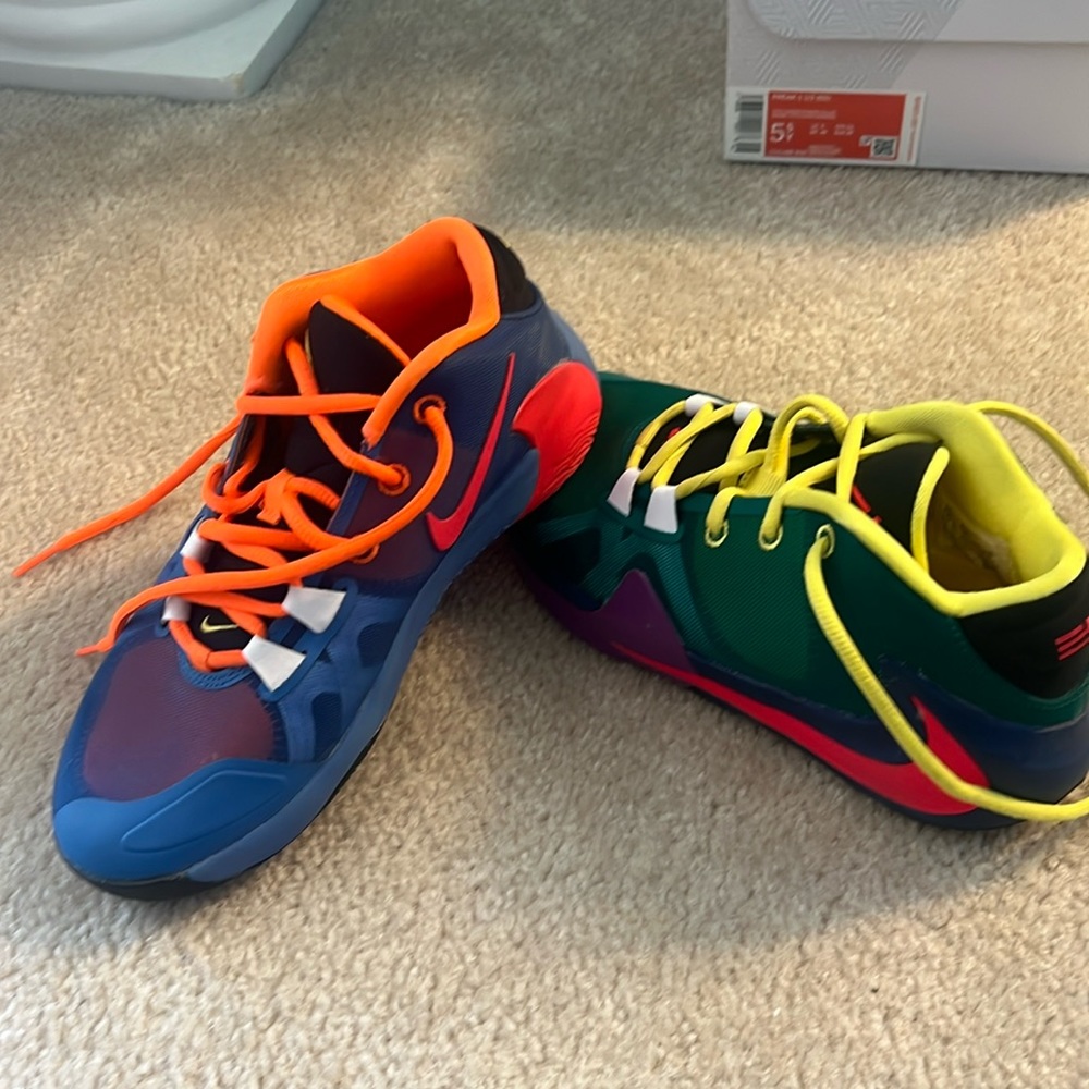 Giannis Nike Youth Sneakers size 5.5 Brand New!!